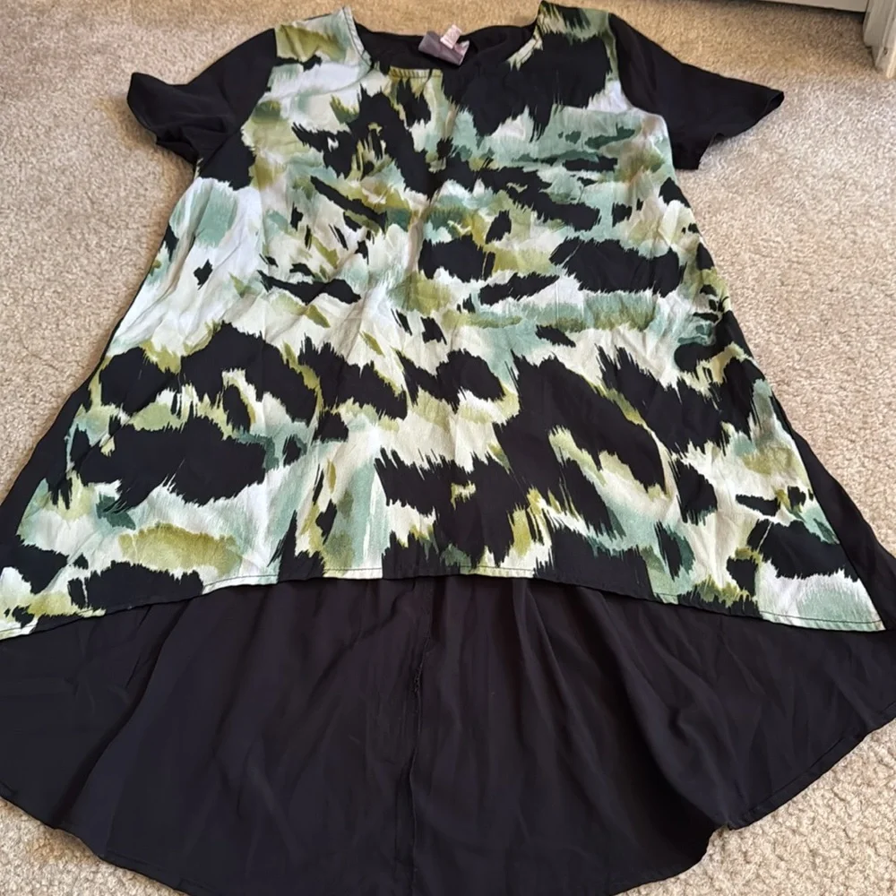 Pattern Tunic - Size Medium - Picture 5 of 11